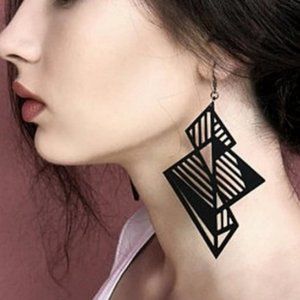 NWOT Black Geometric Vintage Style Drop Earrings